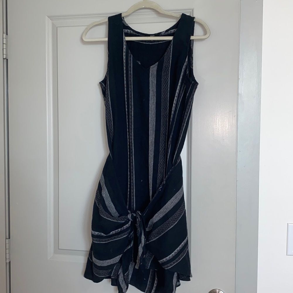Drew brand morgan tie front wrap dress